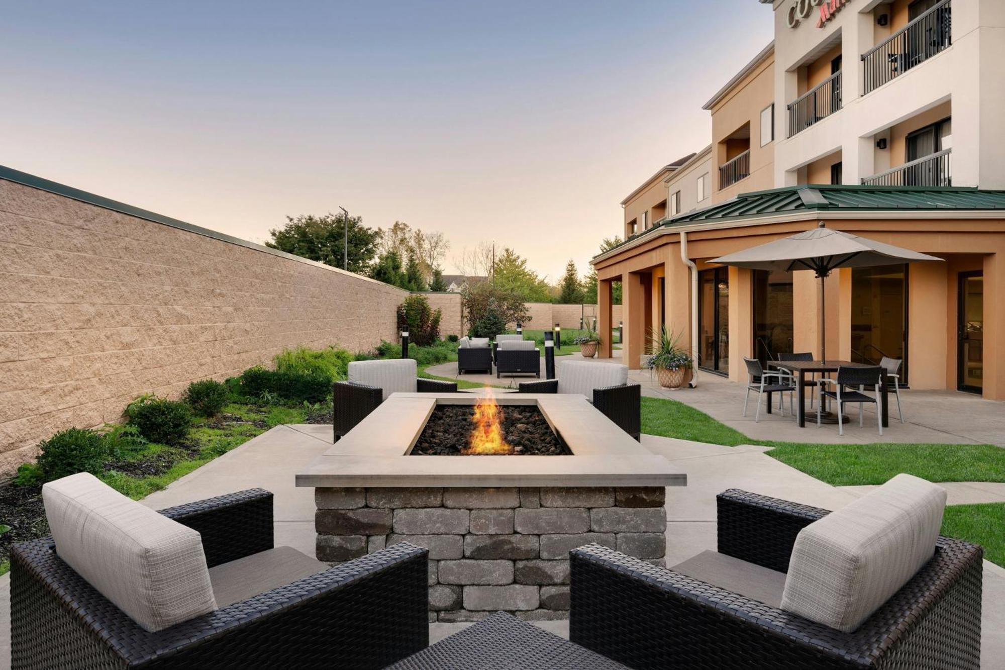 Hotel Courtyard By Marriott Indianapolis South Extérieur photo